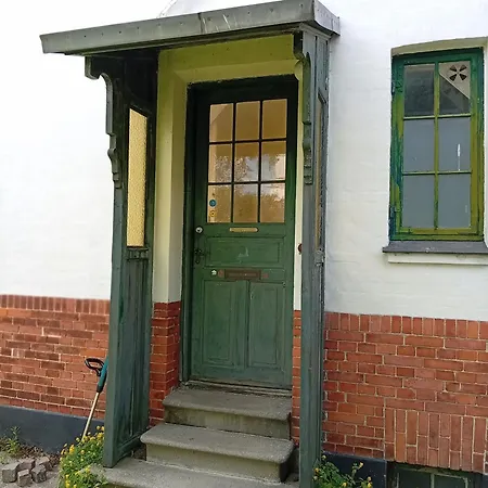 Stor Byggeforeningshus I Roligt Kvarter Kodaň
